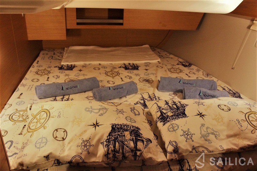 Dufour 430 - Yacht Charter Sailica