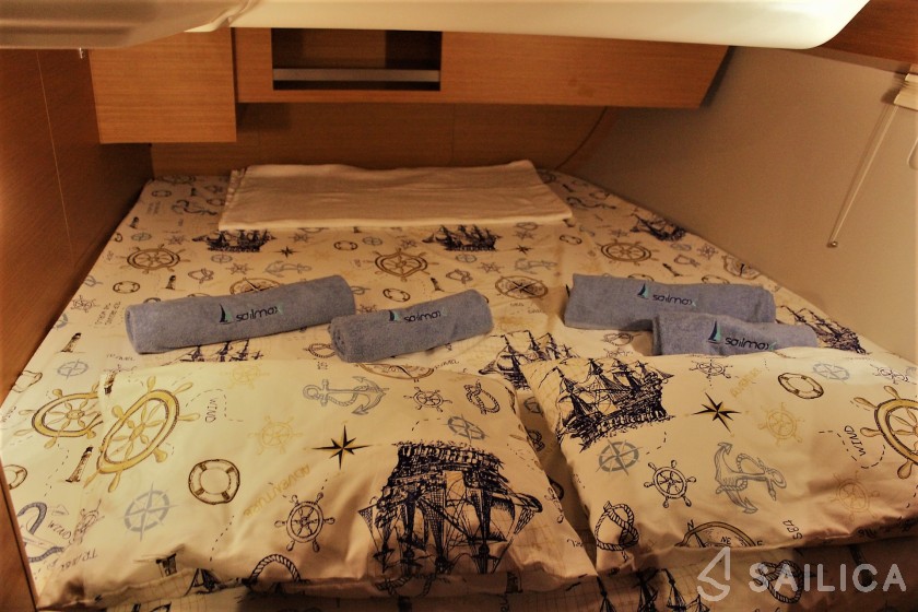 Dufour 430 - Yacht Charter Sailica