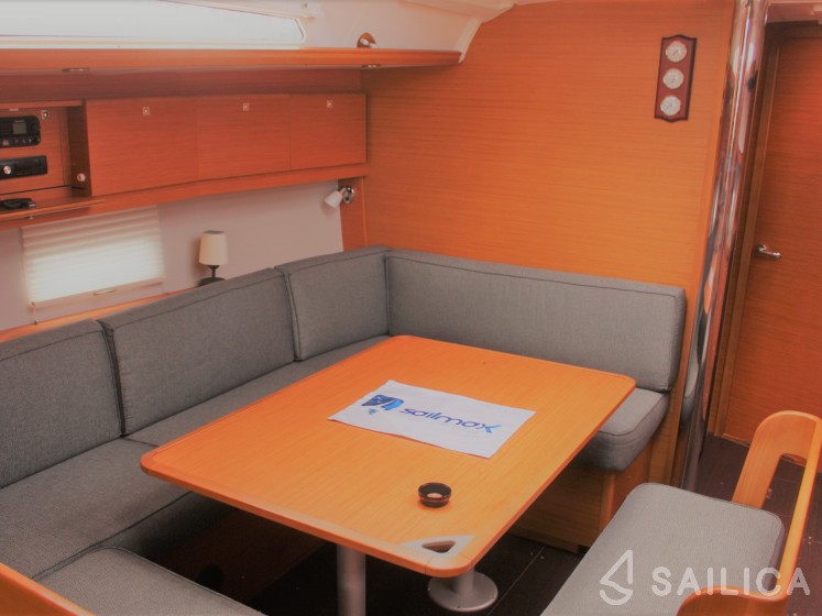 Dufour 430 - Yacht Charter Sailica