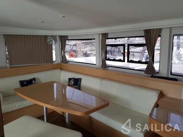 Lagoon 42 - Yacht Charter Sailica