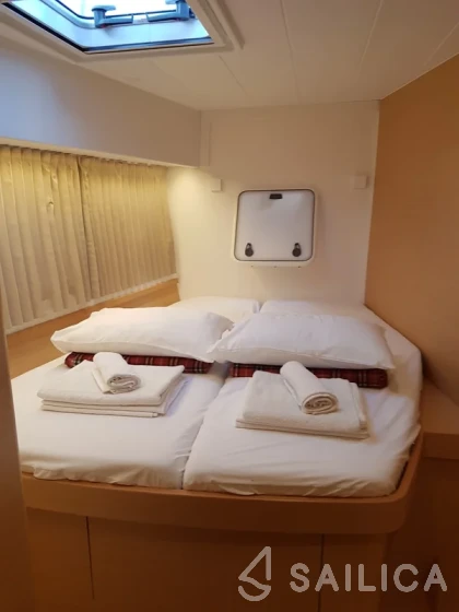 Lagoon 42 - Yacht Charter Sailica