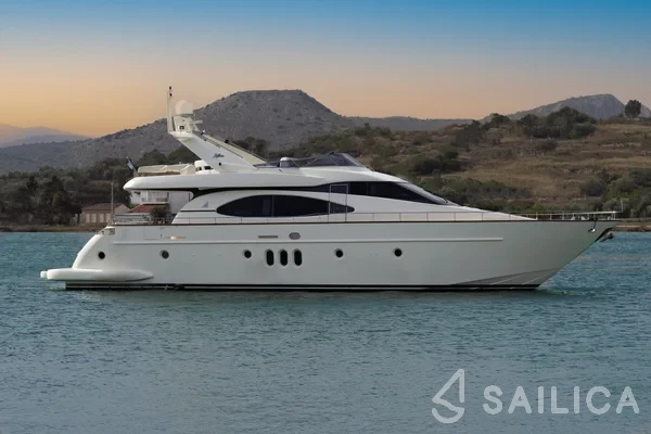 Azimut 74 - Yacht Charter Sailica
