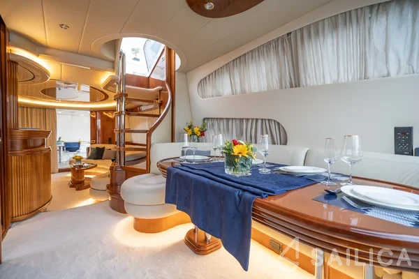 Azimut 74 - Yacht Charter Sailica