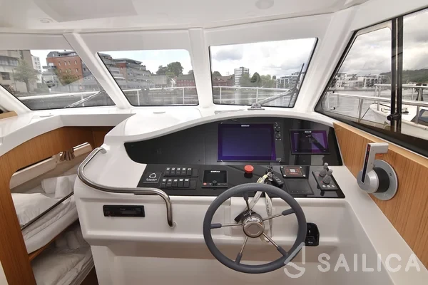Greenline 33 - Yacht Charter Sailica