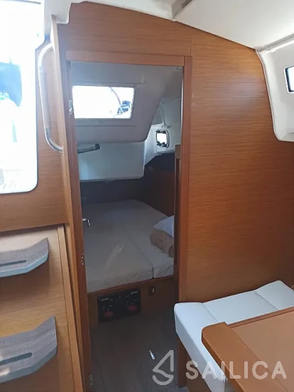Sun Odyssey 410 - Yacht Charter Sailica