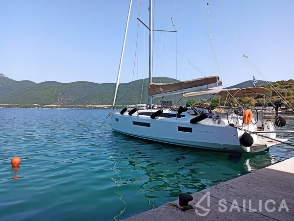 Sun Odyssey 410 - Yacht Charter Sailica