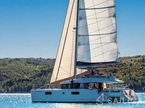 Lagoon 560 - Yacht Charter Sailica