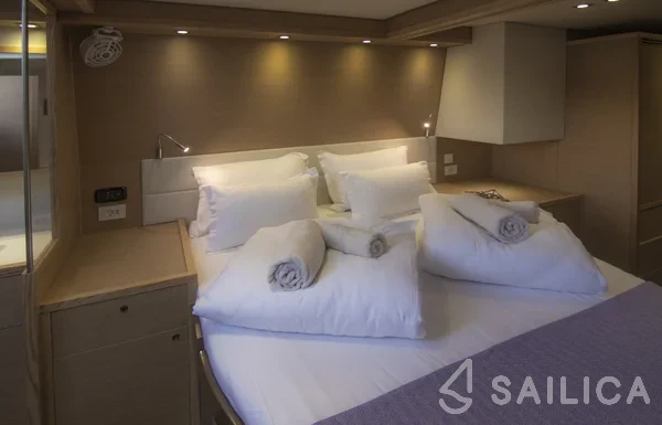 Lagoon 560 - Yacht Charter Sailica