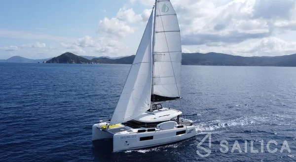 Lagoon 40 - Yacht Charter Sailica
