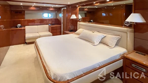Falcon 86 - Photo #27 Falcon 86 - Yacht Charter Sailica