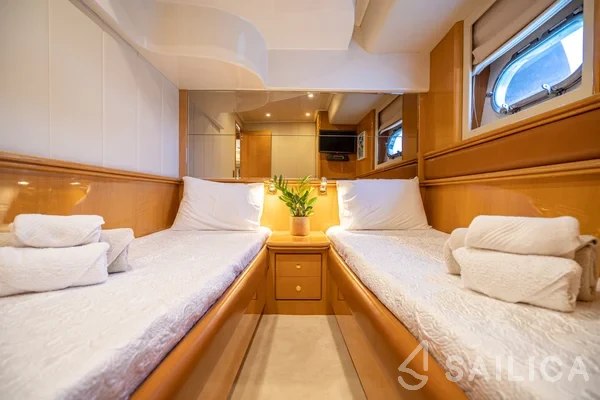 Altamar 64 - Yacht Charter Sailica