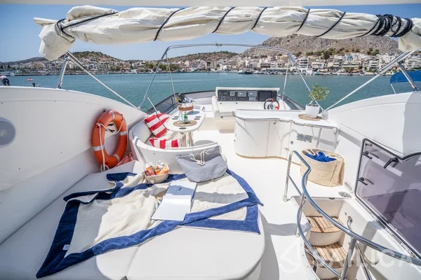 Altamar 64 - Yacht Charter Sailica