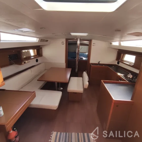 Oceanis 48 - Yacht Charter Sailica