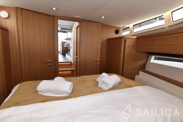Greenline 39 - Yacht Charter Sailica