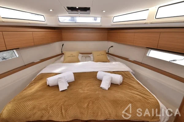 Greenline 39 - Yacht Charter Sailica
