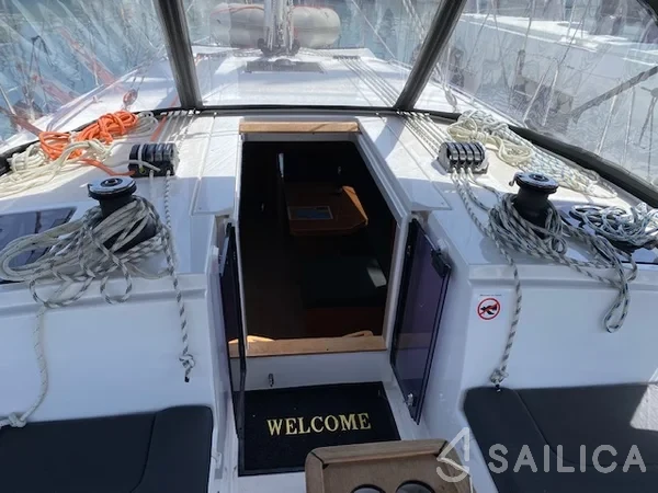 Bavaria C42 - Yacht Charter Sailica