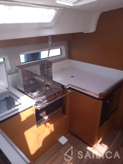 Sun Odyssey 490 - Yacht Charter Sailica