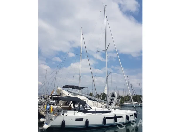 Sun Odyssey 490 - Yacht Charter Sailica