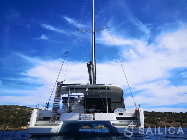 Lagoon 42 - Yacht Charter Sailica
