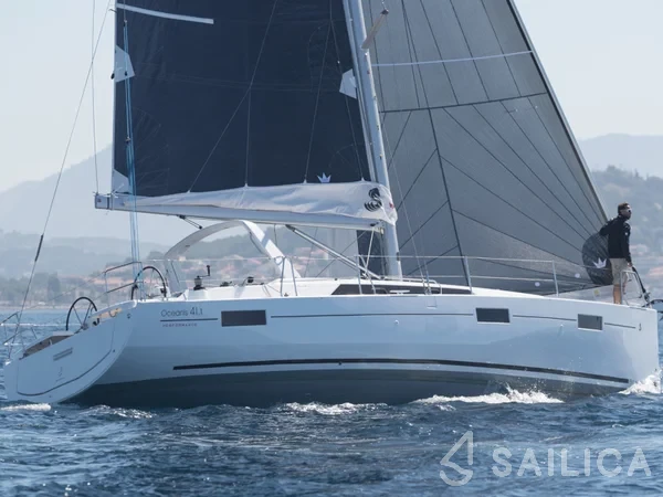 Oceanis 41.1 - Yacht Charter Sailica