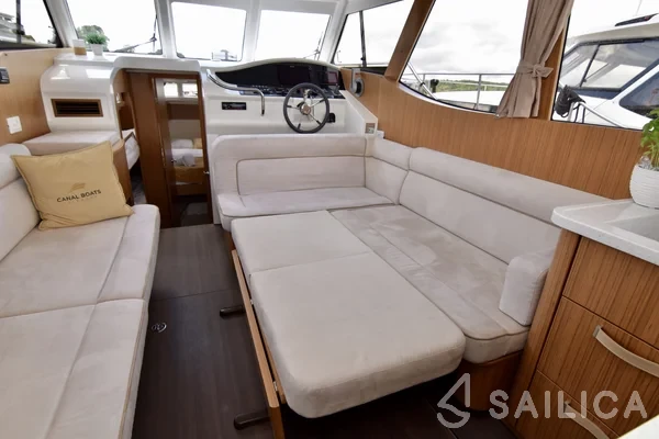 Greenline 33 - Yacht Charter Sailica