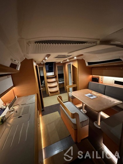 Dufour 430 - Yacht Charter Sailica