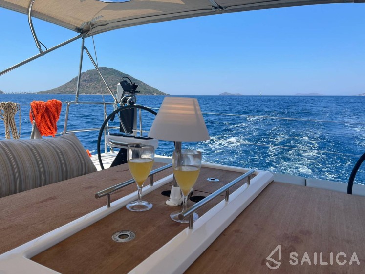 Dufour 430 - Yacht Charter Sailica