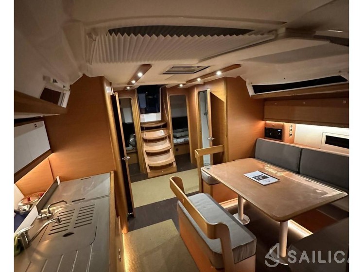 Dufour 430 - Yacht Charter Sailica