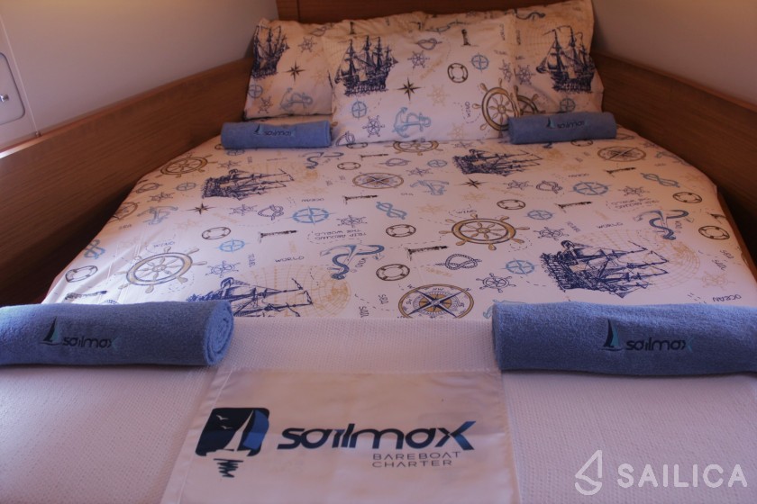 Dufour 430 - Yacht Charter Sailica