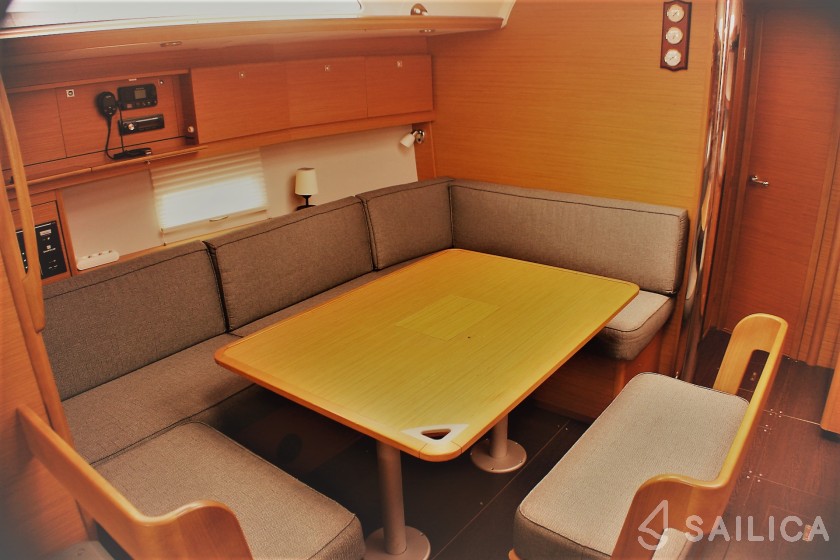 Dufour 430 - Yacht Charter Sailica