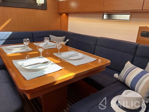 Bavaria 46 Cruiser - Yacht Charter Sailica