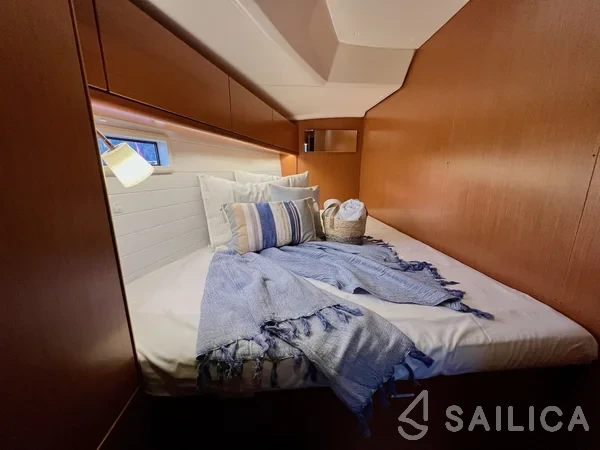 Bavaria 46 Cruiser - Yacht Charter Sailica