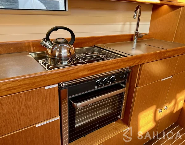 Bavaria 46 Cruiser - Yacht Charter Sailica