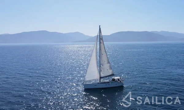 Bavaria 46 Cruiser - Yacht Charter Sailica