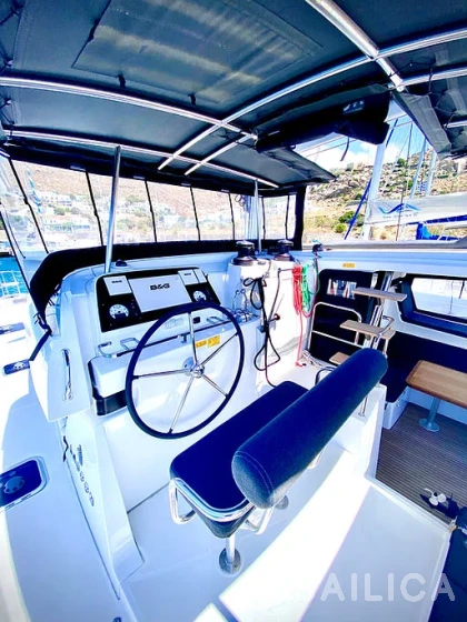 Lagoon 42 - Yacht Charter Sailica