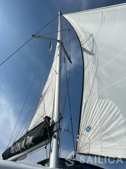 Lagoon 42 - Yacht Charter Sailica
