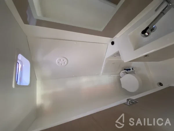 Isla 40 - Yacht Charter Sailica
