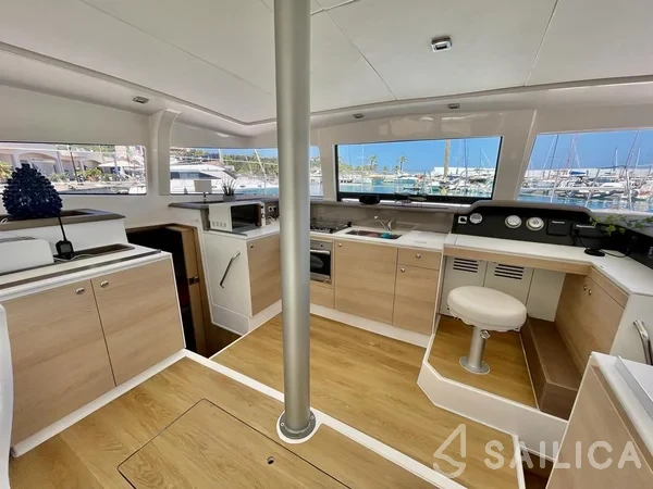 Bali 4.0 - Yacht Charter Sailica