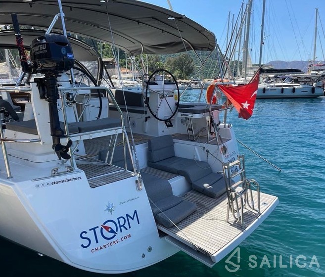 Jeanneau 54 - Yacht Charter Sailica