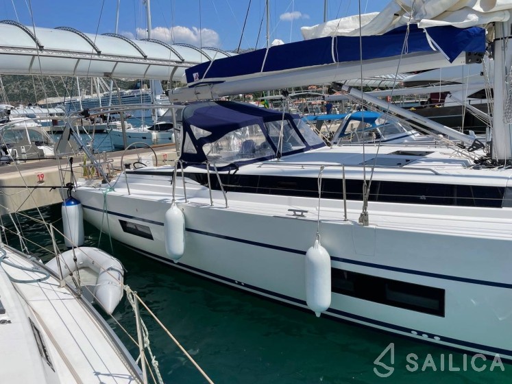 Bavaria C45 - Yacht Charter Sailica