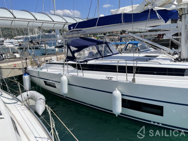Bavaria C45 - Yacht Charter Sailica