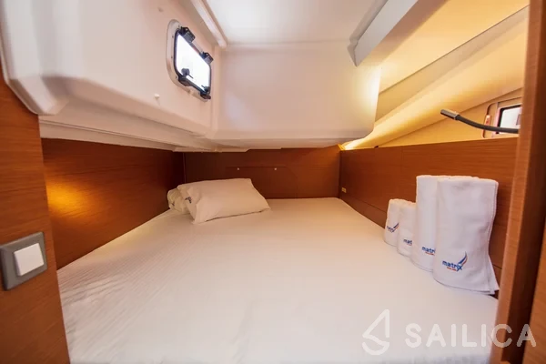 Sun Odyssey 440 - Yacht Charter Sailica