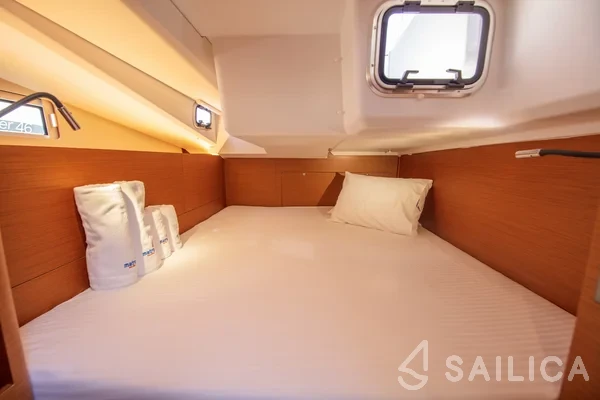 Sun Odyssey 440 - Yacht Charter Sailica