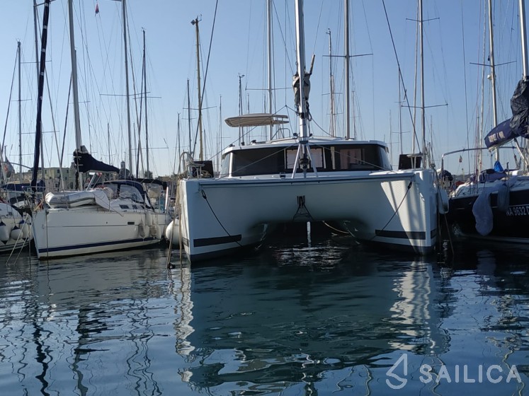 Lucia 40 - Yacht Charter Sailica