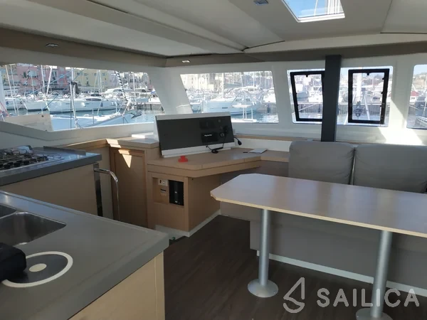 Lucia 40 - Yacht Charter Sailica