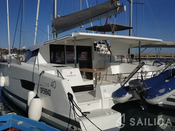 Lucia 40 - Yacht Charter Sailica