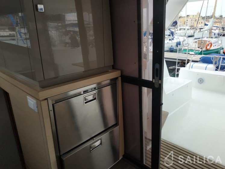 Lucia 40 - Yacht Charter Sailica