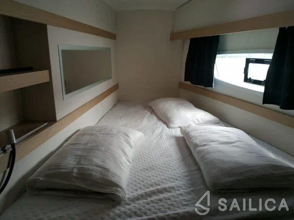 Lucia 40 - Yacht Charter Sailica