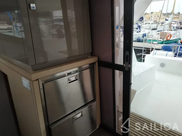 Lucia 40 - Yacht Charter Sailica