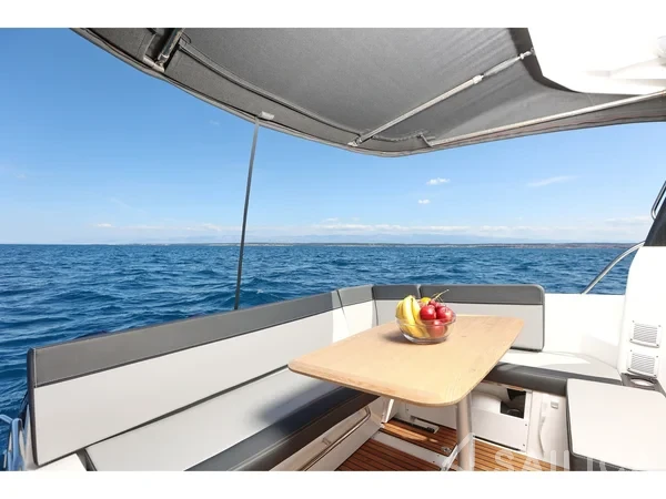 Merry Fisher 1095 - Yacht Charter Sailica